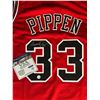 Image 2 : SCOTTIE PIPPEN SIGNED BULLS JERSEY (VSA HOLOGRAM)