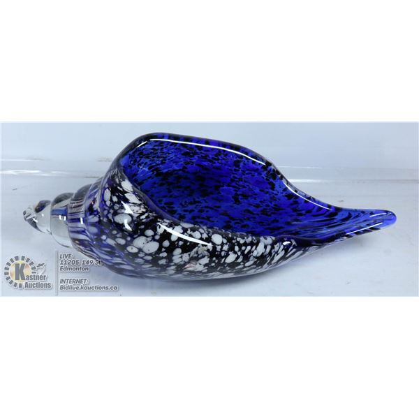 DARK BLUE AND WHITE  ART GLASS SHELL