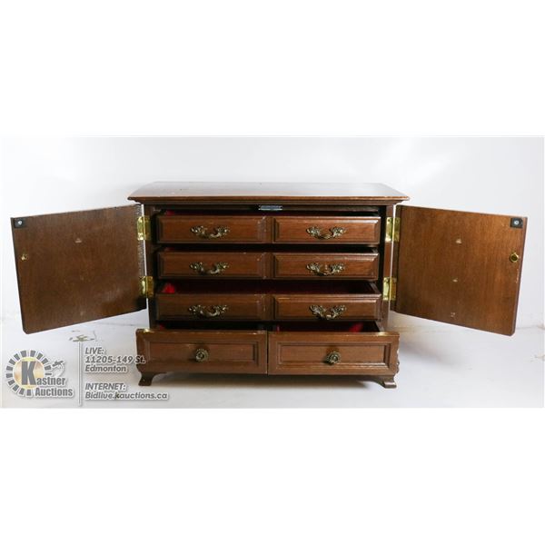 VINTAGE MUSICAL WOOD JEWELLRY BOX