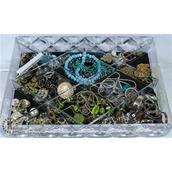 LOT OF ASSORTED JEWELRY