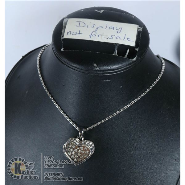 HEART SHAPED RHINESTONE LINED PENDANT & CHAIN