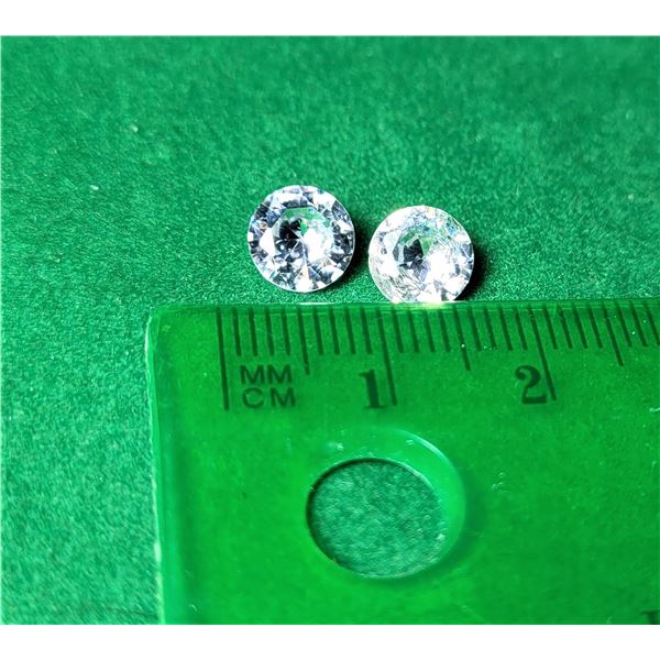 10)  LOT OF 2 ROUND MATCHED CZ GEMSTONES, 3 CT,
