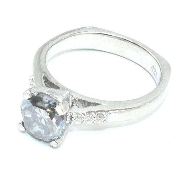 SV-84 SILVER CERTIFIED GRAY MOISSANITE ( ROUND 7 &