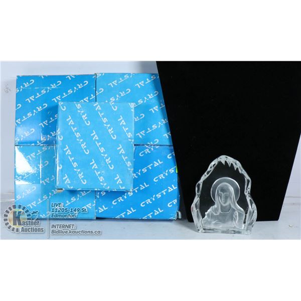 LOT OF 5 CRYSTAL ENGRAVED DECOR.