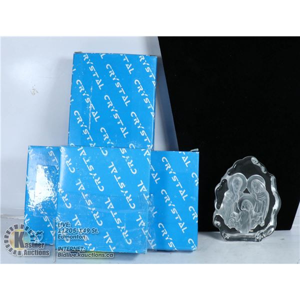 LOT OF 4 CRYSTAL ENGRAVED DECOR.