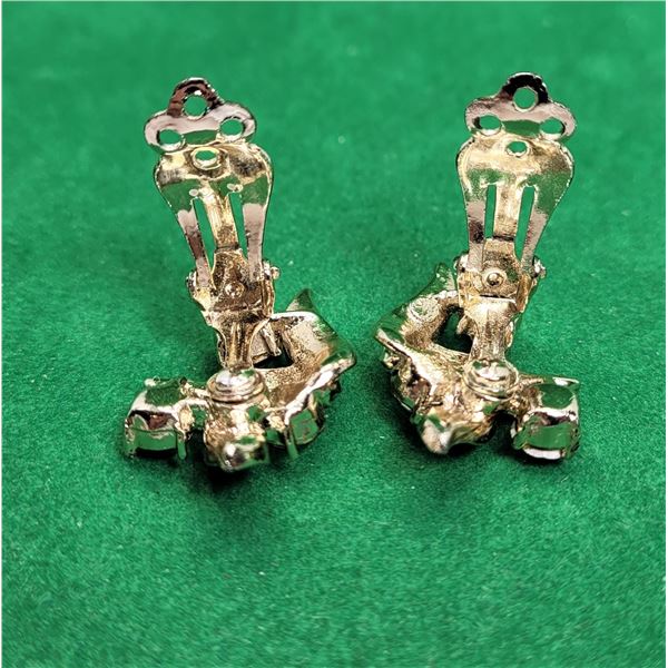 22) VINTAGE GOLD TONE AND BLUE/GREEN