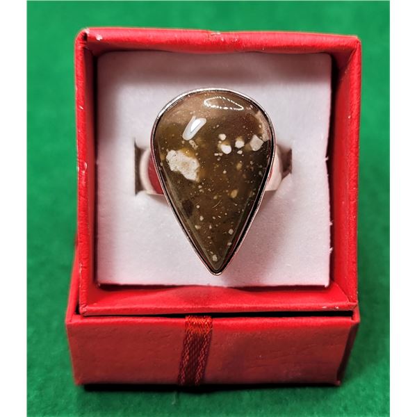 1)  TEAR DROP SHAPED HONEY OPAL RING SET IN