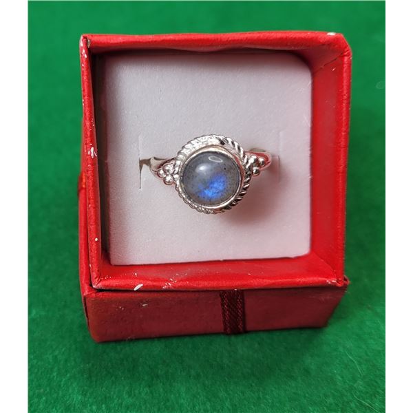 6)  ROUND MOONSTONE RING SET IN 925 STAMPED