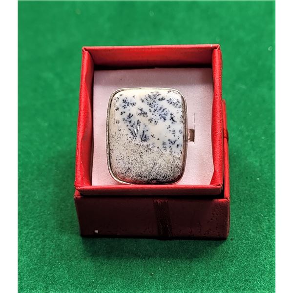 15)  RECTANGULAR CUT DENTRITE OPAL RING, FREE