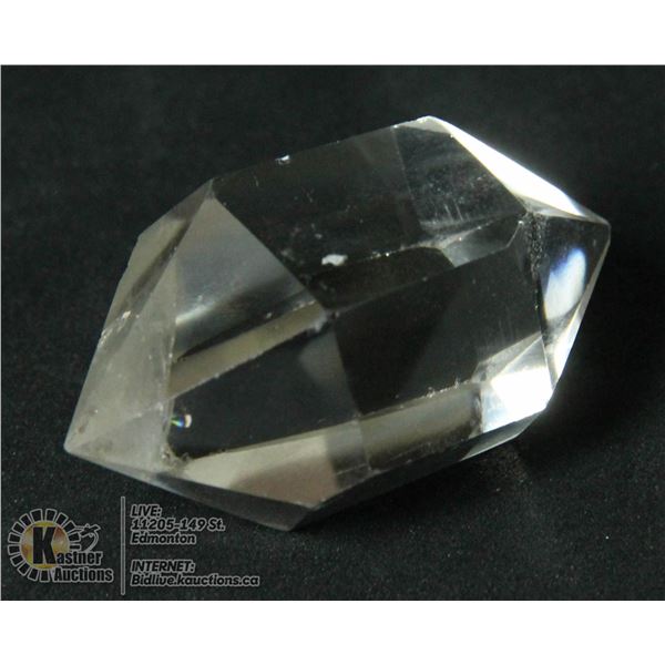 #303-CLEAR QUARTZ 2 POINT 16.1 X 37.2MM/ 32.29G