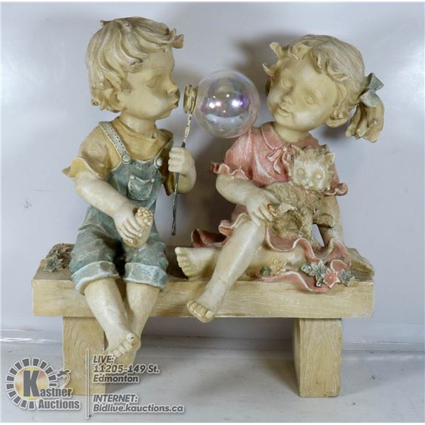 GARDEN STATUE BOY & GIRL