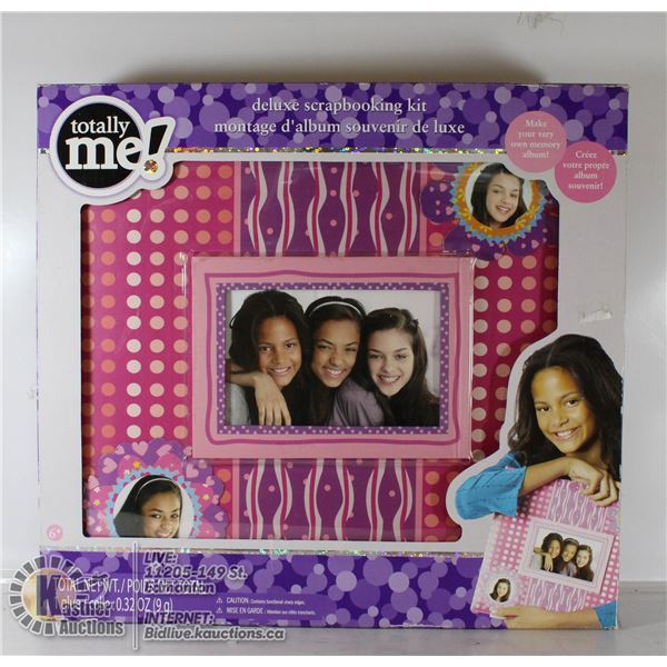 DELUXE SCRAPBOOKING SET