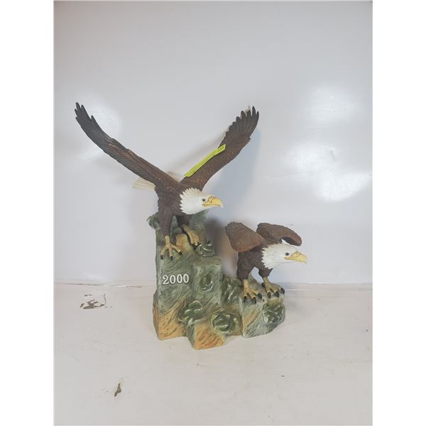 LARGE PORCELAIN EAGLES STATUE