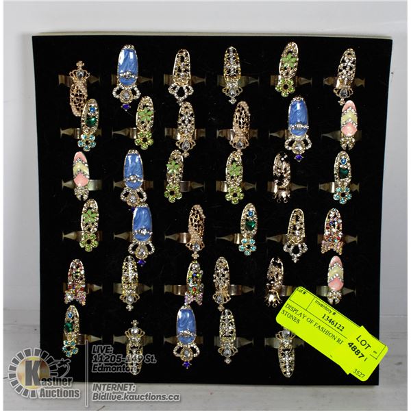 DISPLAY OF FASHION RINGS WITH STONES