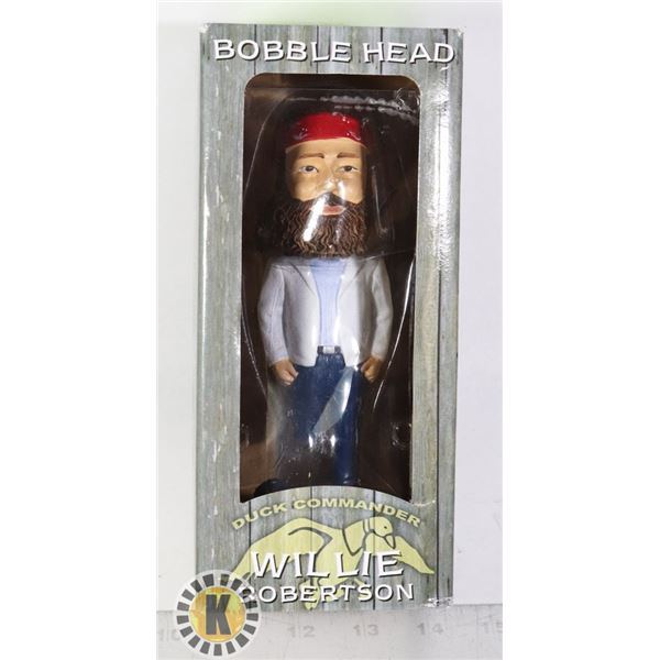 NEW DUCK COMMANDER BOBBLE HEAD WILLIE ROBERTSON