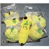 Image 1 : FLAT OF BANANA NECK PILLOWS.