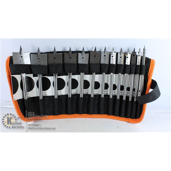 SET OF BLACK AND DECKER DRILL BITS.