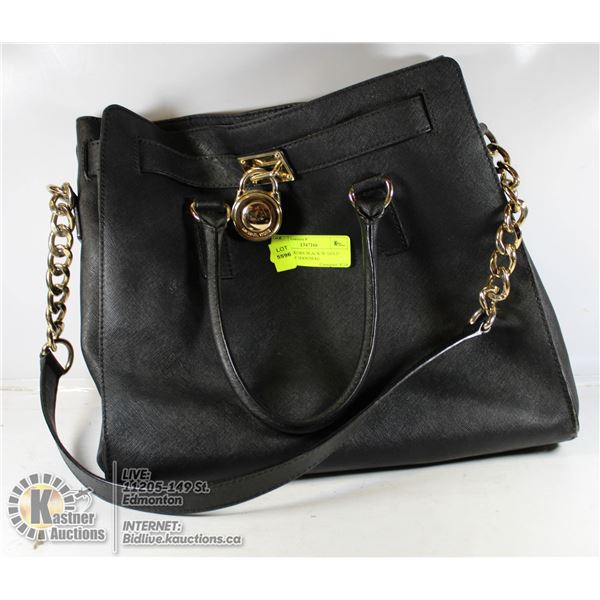 MICHAEL KORS BLACK W/ GOLD HARDWARE HANDBAG