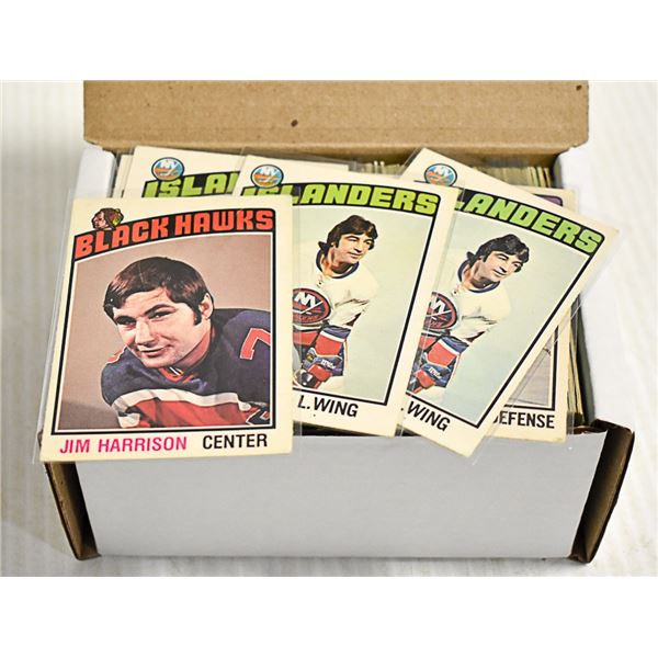 250 X HOCKEY CARDS 1975-76 ESTATE