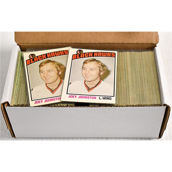 270 X  HOCKEY CARDS 1976-77 ESTATE
