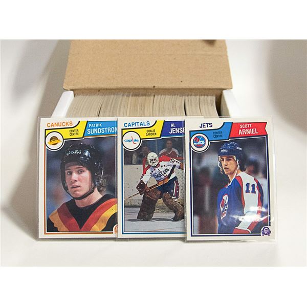 250 X HOCKEY CARDS 1984-85/1983-84