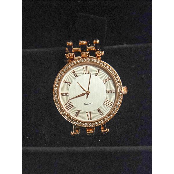 ROSE GOLD COLOR LADIES WRISTWATCH-WORKING FINE