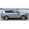 Image 14 : 2010 MITSUBISHI OUTLANDER ES SUV