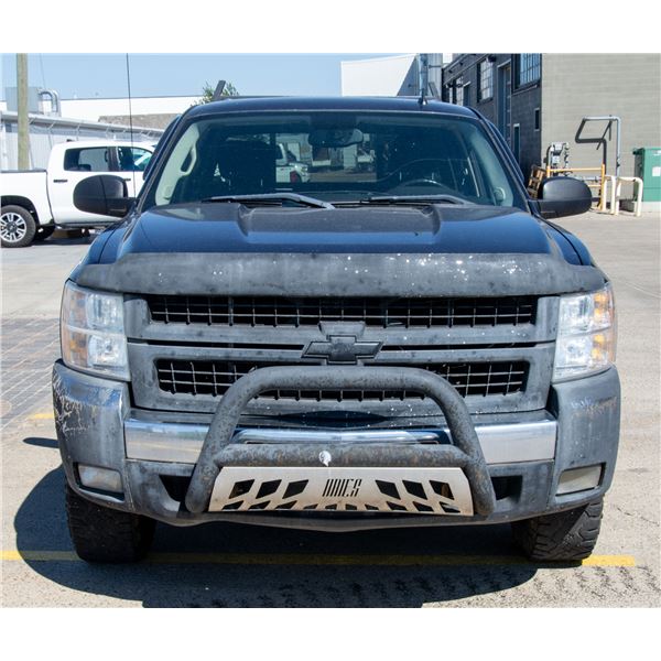 UNRESERVED AS IS 2010 CHEVROLET SILVERADO 2500 HD