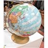 Image 1 : VINTAGE GLOBE