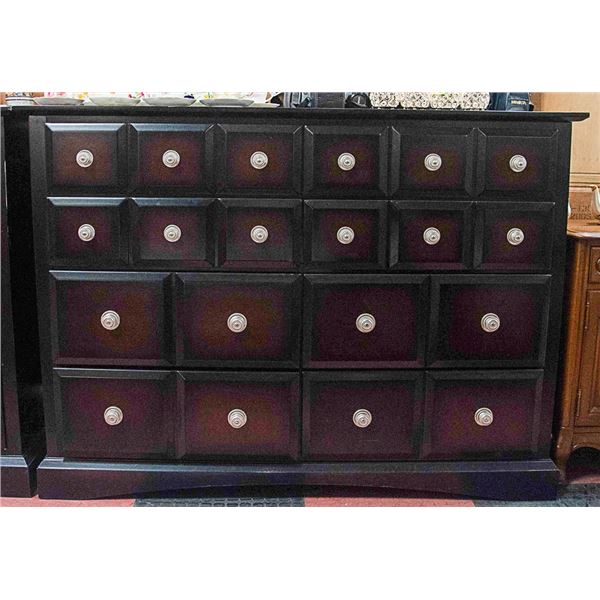 LARGE WOOD TONE 8 DRAWER DRESSER