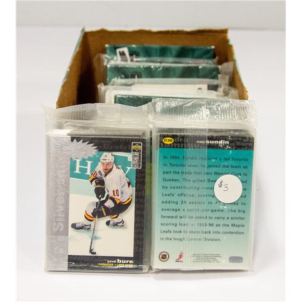 12 X NHL FACTORY SETS PARKHURST ROOKIES UPPER