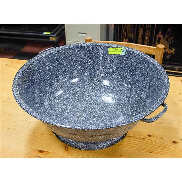 GRANITEWARE BREAD MAKING PAN