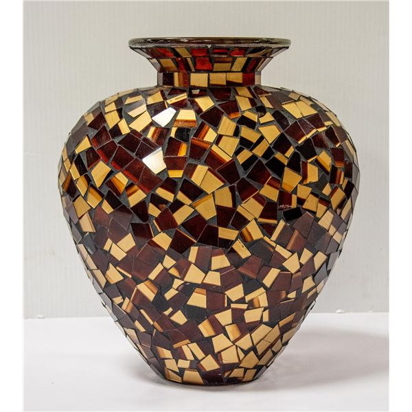 LARGE BROWN-TONE SHATTERED-GLASS DESIGN