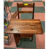 Image 1 : SCHOOL DESK