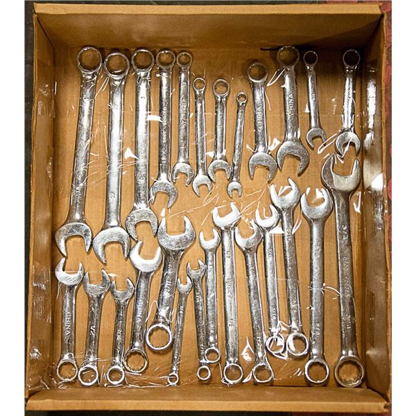 FLAT WITH SEVERAL SETS OF COMBINATION