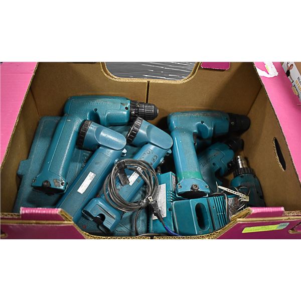 LOT OF 5 MAKITA DRILLS, 2 FLASHLIGHTS, 1 CASE & 2