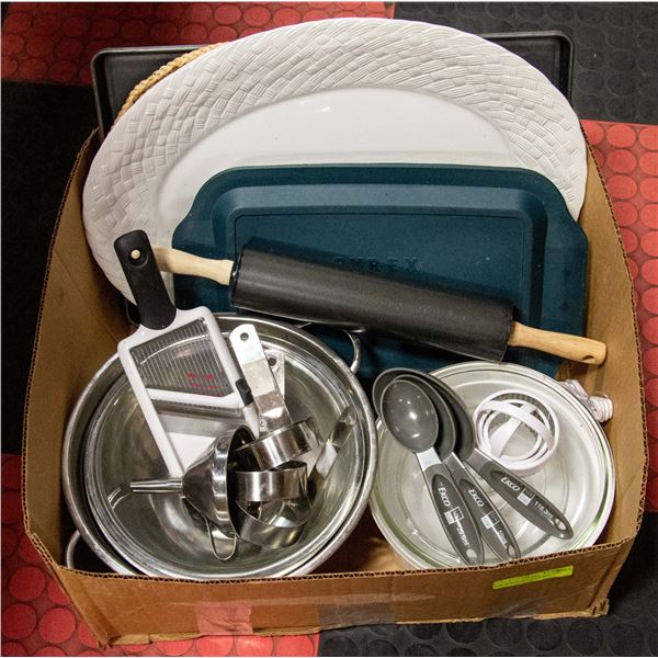 LARGE BOX OF BAKEWARE AND SERVING ITEMS INCL.