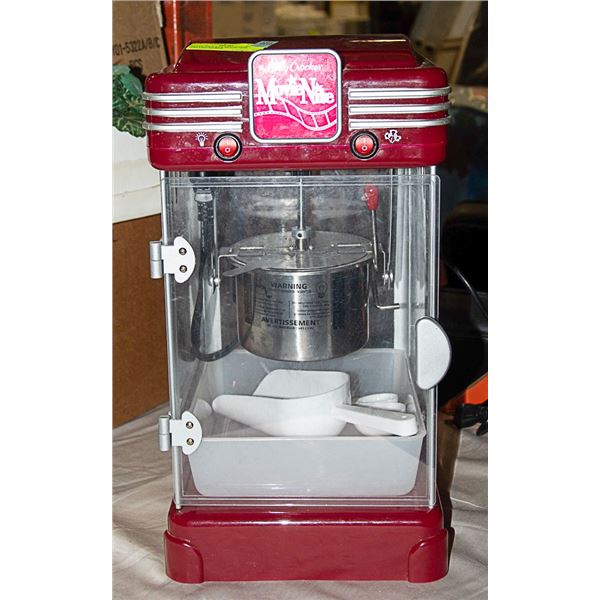 BETTY CROCKER MOVIE NITE POPCORN MAKER