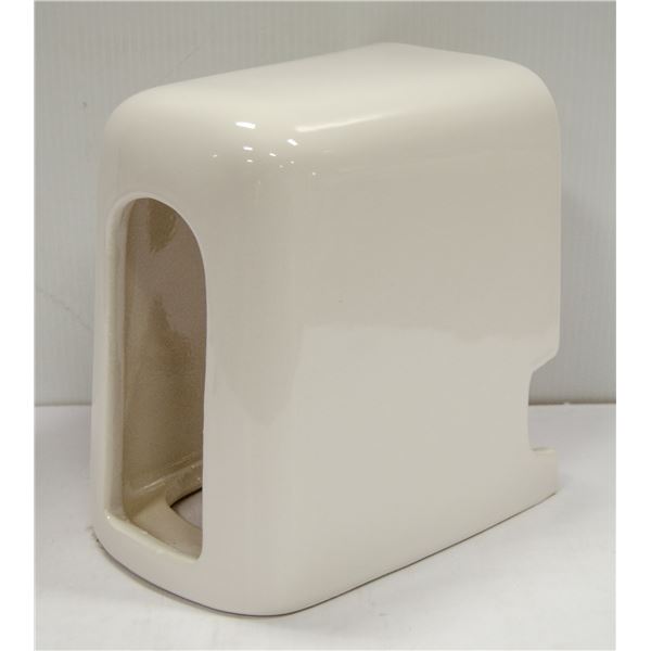 VITREOUS CHINA SHROUD