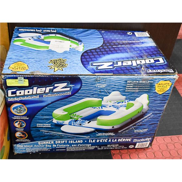 INFLATABLE UNUSED FLOATING ISLAND