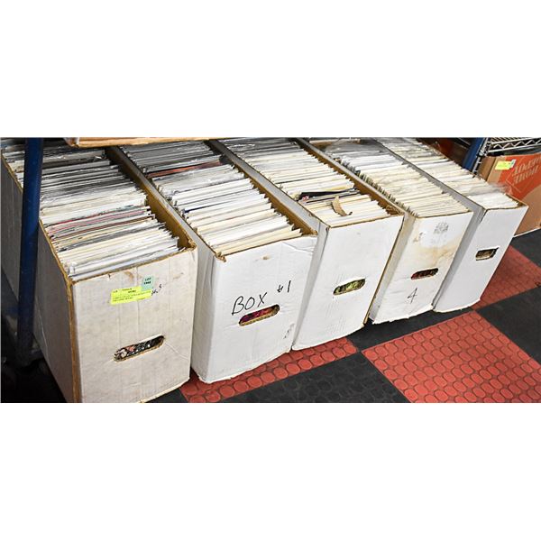 COMICS COLLECTION 6 BOXES OVER 1500 COMIC BOOKS