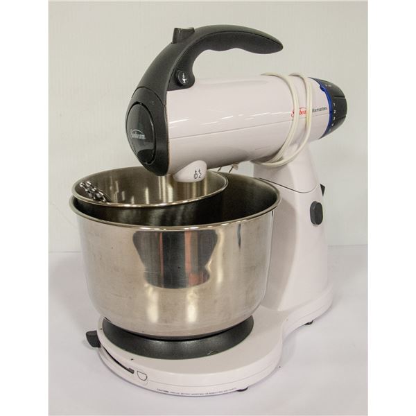12-SPEED SUNBEAM MIXMASTER WITH 2 BOWLS &