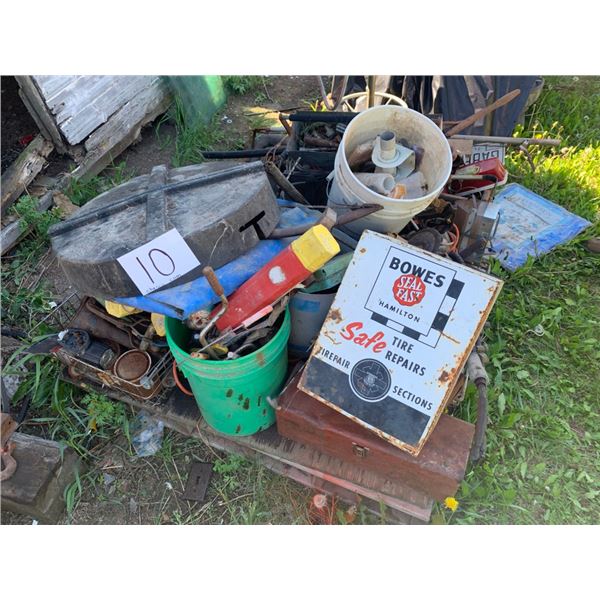 Pallet - Assorted tools