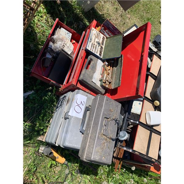 Tool box w/assorted tools, Bench vise