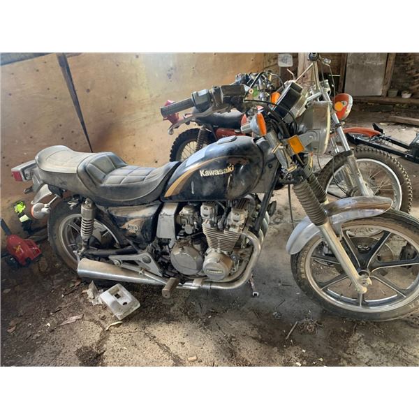 Kawasaki LTD 550 motorbike - not runnin