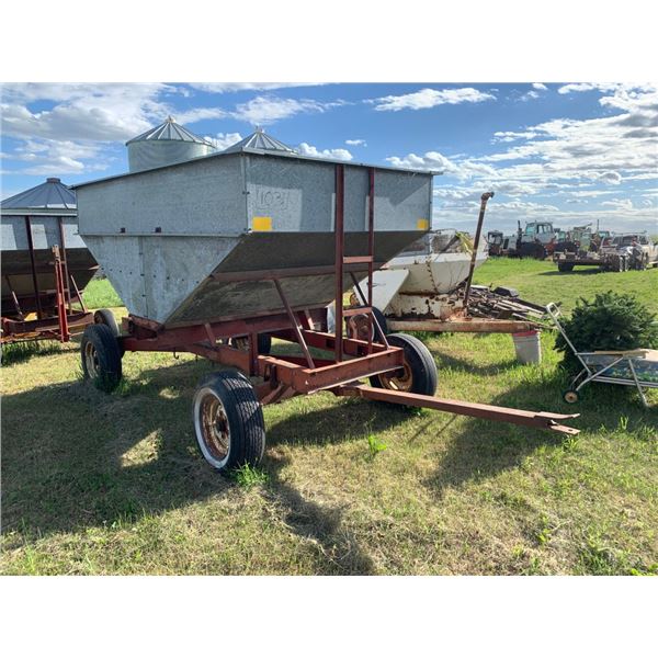 Grain hopper wagon