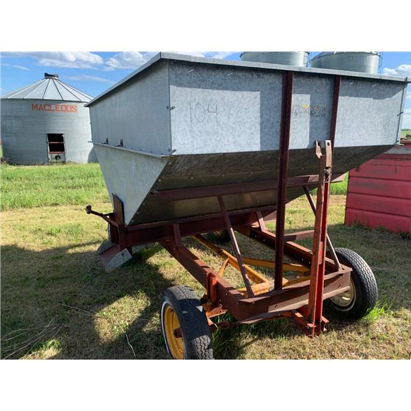 Grain hopper wagon
