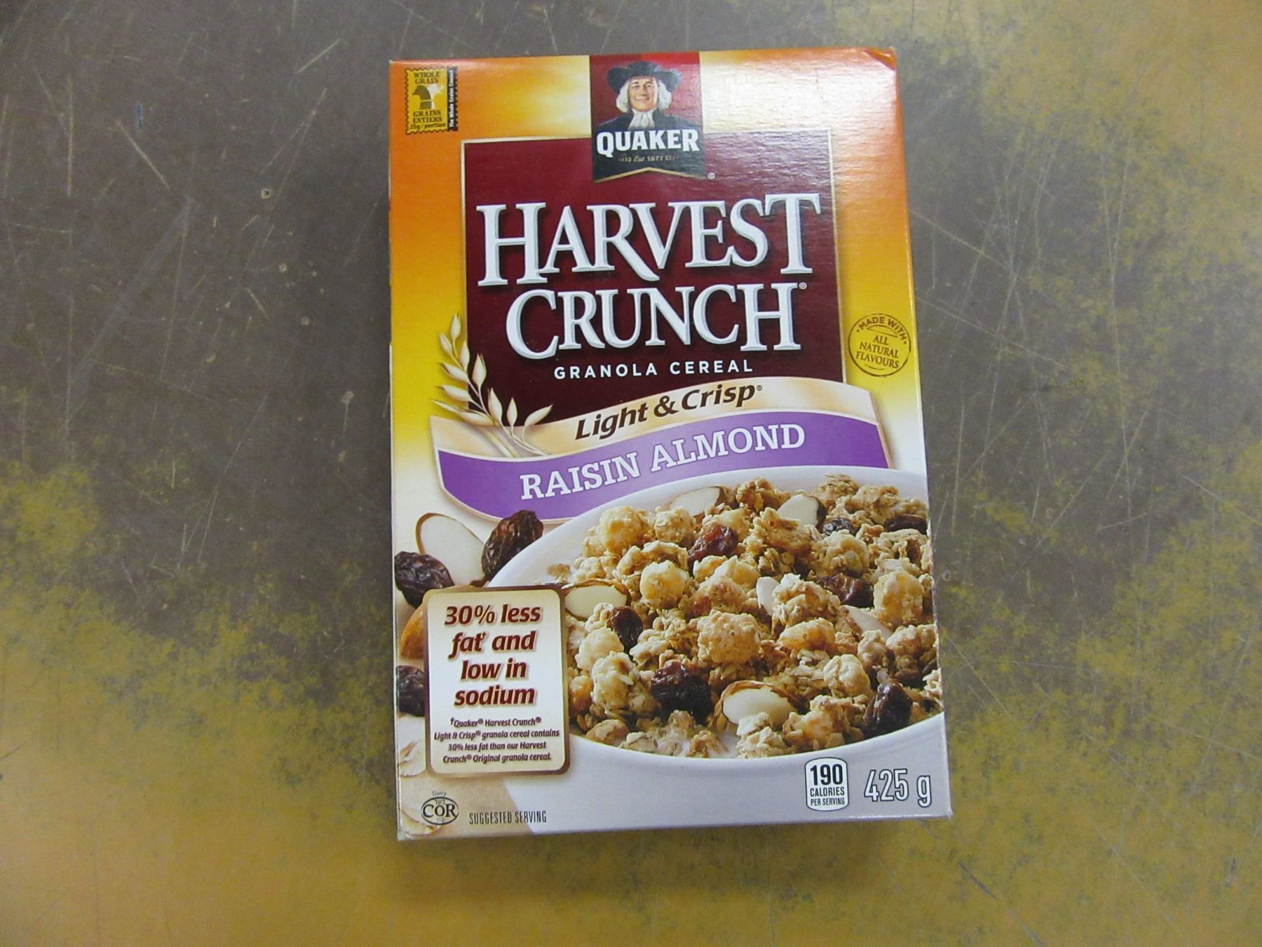 QUAKER HARVEST CRUNCH RAISIN & ALMOND CEREAL (425 G) - PER BOX