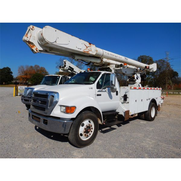 2006 FORD F750 Bucket Truck