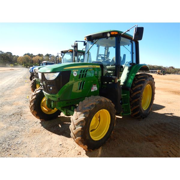 2018 JOHN DEERE 6120M Farm Tractor